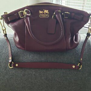 Beautiful coach satchel/shoulder hag